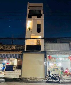 Nhà 5 Tầng Cho Thuê Giá Rẻ, Mặt Tiền Đường Ngô Quyền