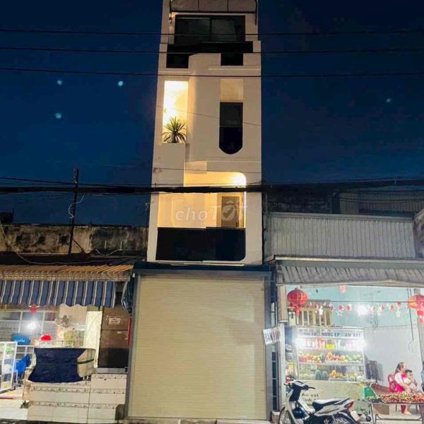 Nhà 5 Tầng Cho Thuê Giá Rẻ, Mặt Tiền Đường Ngô Quyền