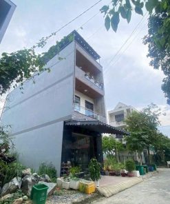 BÁN GẤP NHÀ ĐẸP 1 TRỆT 2 LẦU + SÂN THƯỢNG – KDC PHÚ GIA 1
