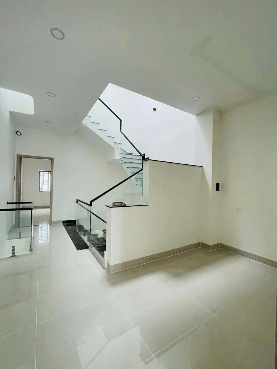 NHÀ 3 LẦU HOÀN CÔNG – KDC BỬU LONG, P. BIÊN HÒA - Ảnh 2