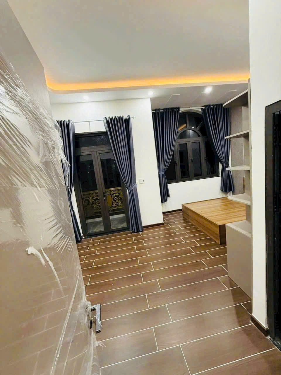 NHÀ PHỐ HIỆN ĐẠI – FULL NỘI THẤT CAO CẤP - Ảnh 2