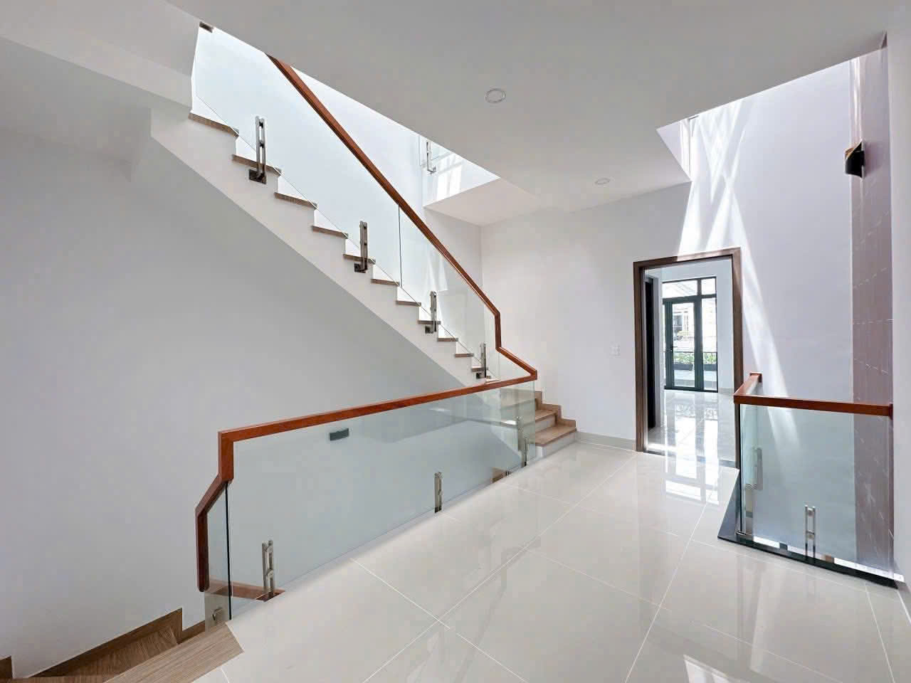 SIÊU PHẨM NHÀ 1 TRỆT 2 LẦU – KDC QUÂN ĐOÀN 4, TÂN PHONG - Ảnh 4