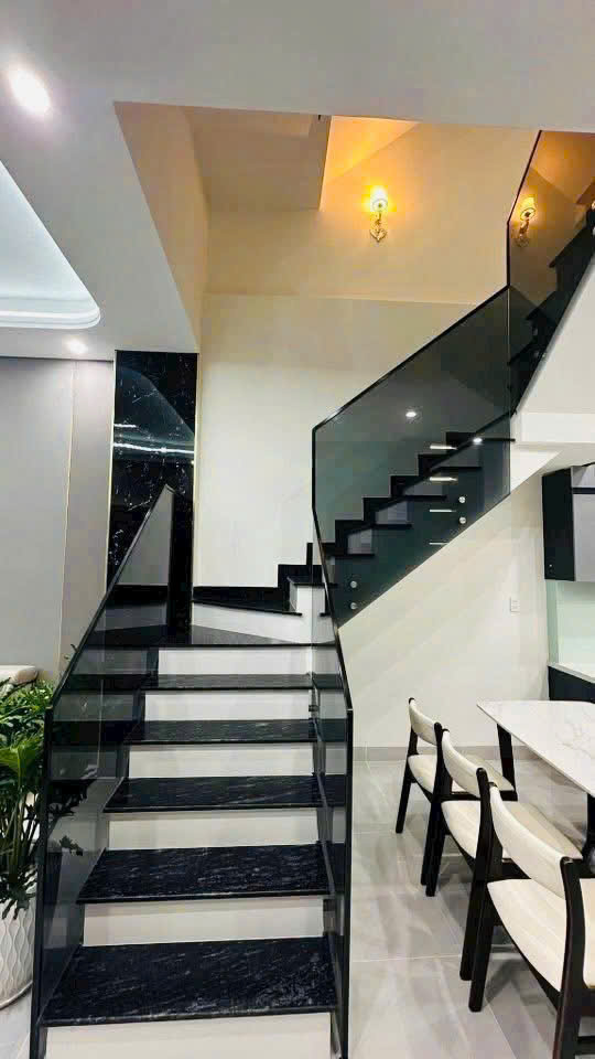 BÁN NHÀ 1 TRỆT 2 LẦU – TRUNG TÂM TP BIÊN HÒA - Ảnh 4