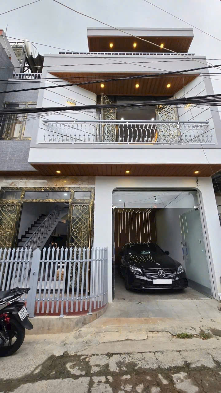 NHÀ 1 TRỆT 1 LẦU + SÂN THƯỢNG – HOÀN CÔNG